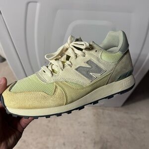 Size 7.5 AURALEE x New Balance 475 Aloe Wash Beechnut Light Volt